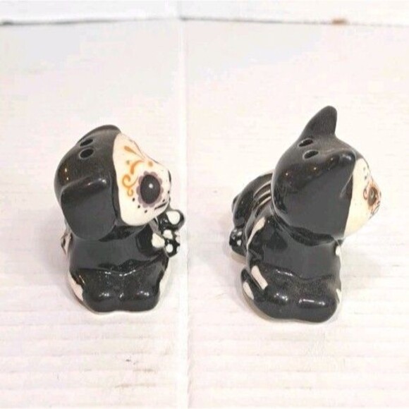 Cracker Barrel Sugar Skull Salt & Pepper Shakers Cat & Dog 2" Halloween Day Dead - Picture 2 of 5